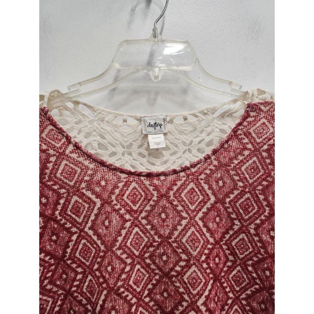 Daytrip The Buckle BOHO Top Womens Large Red White Argyle Crochet Long Sleeve - Picture 3 of 10